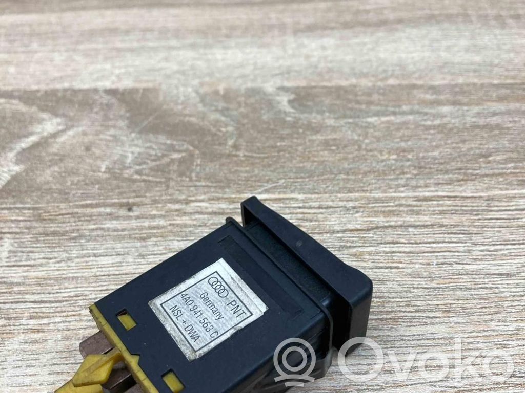 Audi A6 S6 C4 4A Comutator lumini ceață 