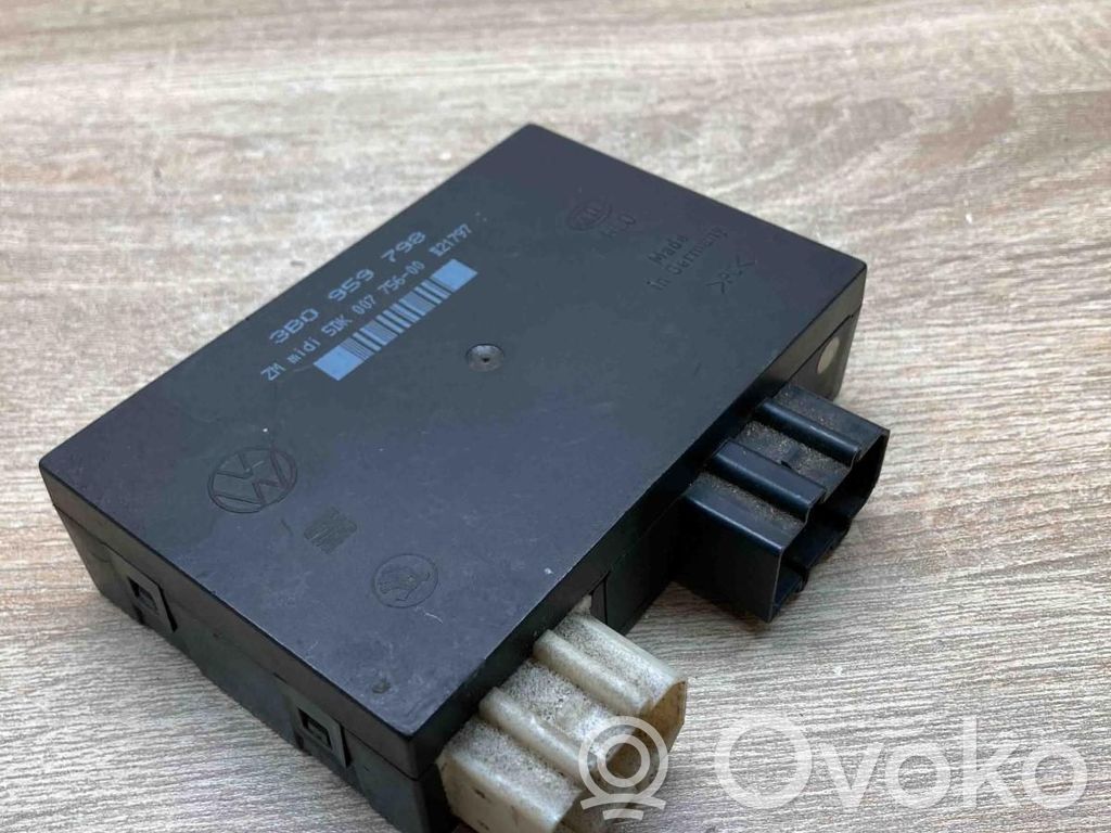 Volkswagen PASSAT B5 Modul confort 