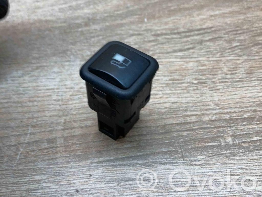 Volkswagen Golf IV Comutator deschidere clapetă rezervor 