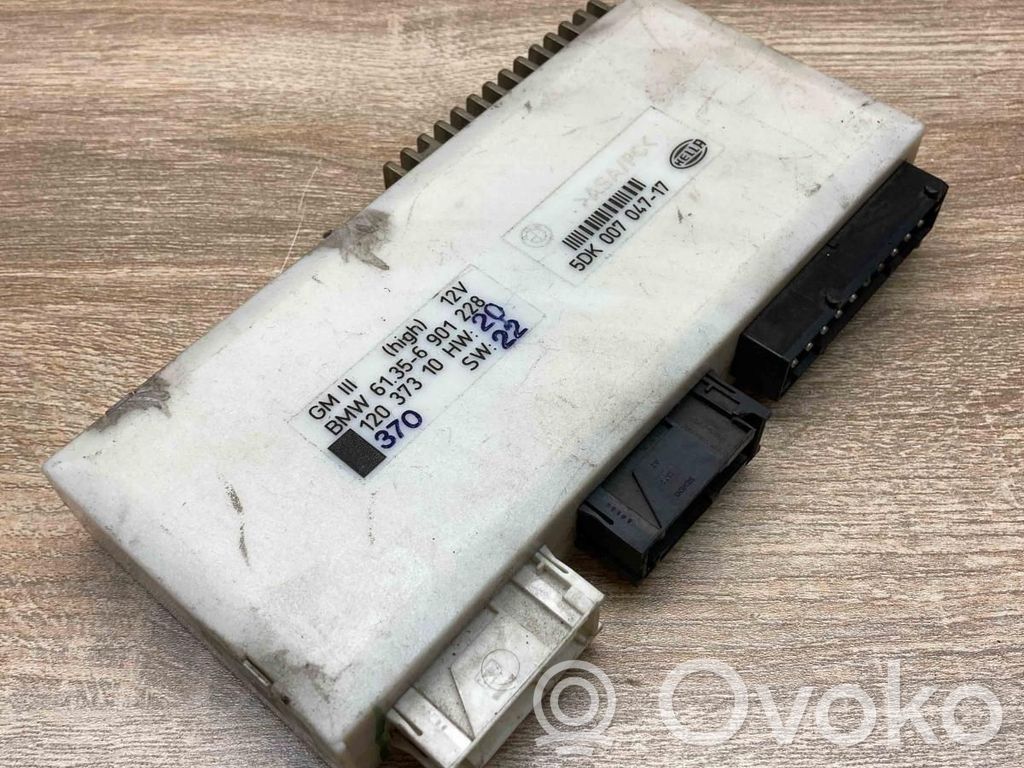 BMW 5 E39 Komforto modulis 