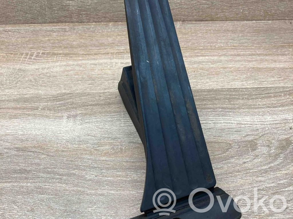 Akceleratoriaus pedalas   6789999,259160