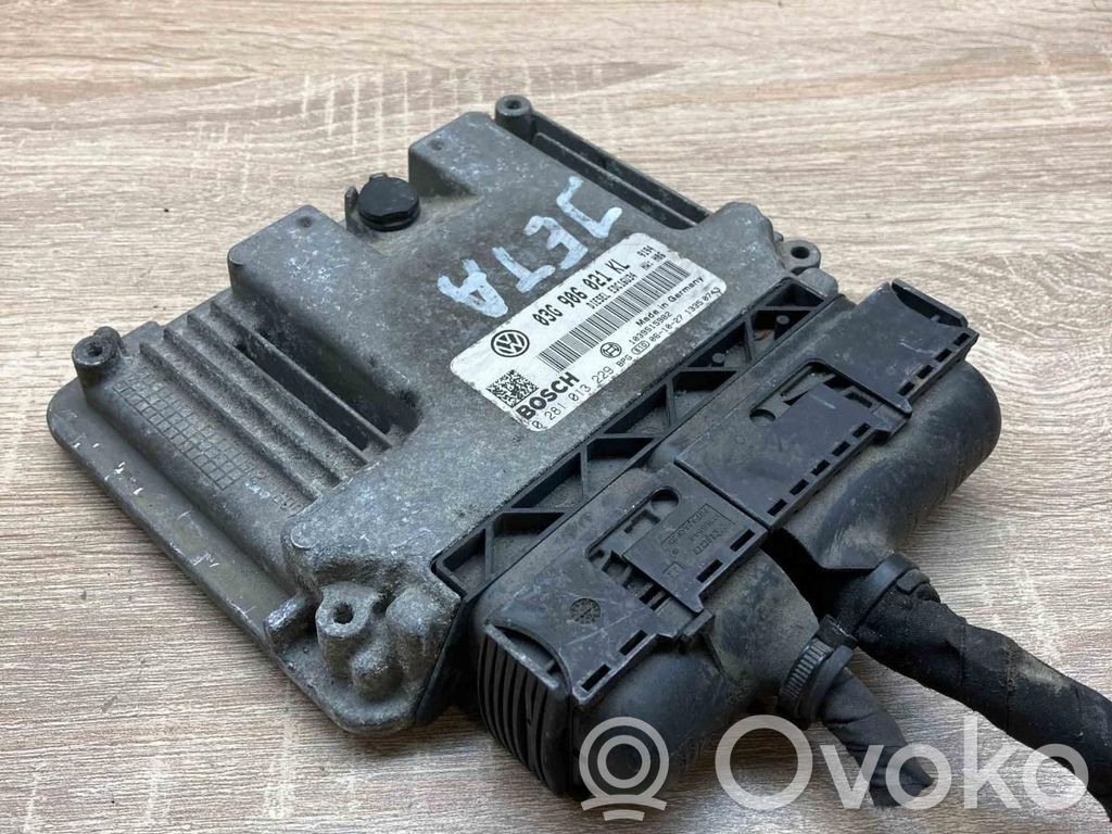 Volkswagen Golf V Moottorin ohjainlaite/moduuli (käytetyt) 