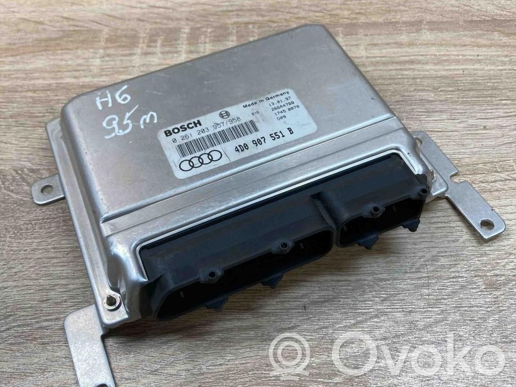 Audi A6 S6 C4 4A Engine control unit/module ECU 