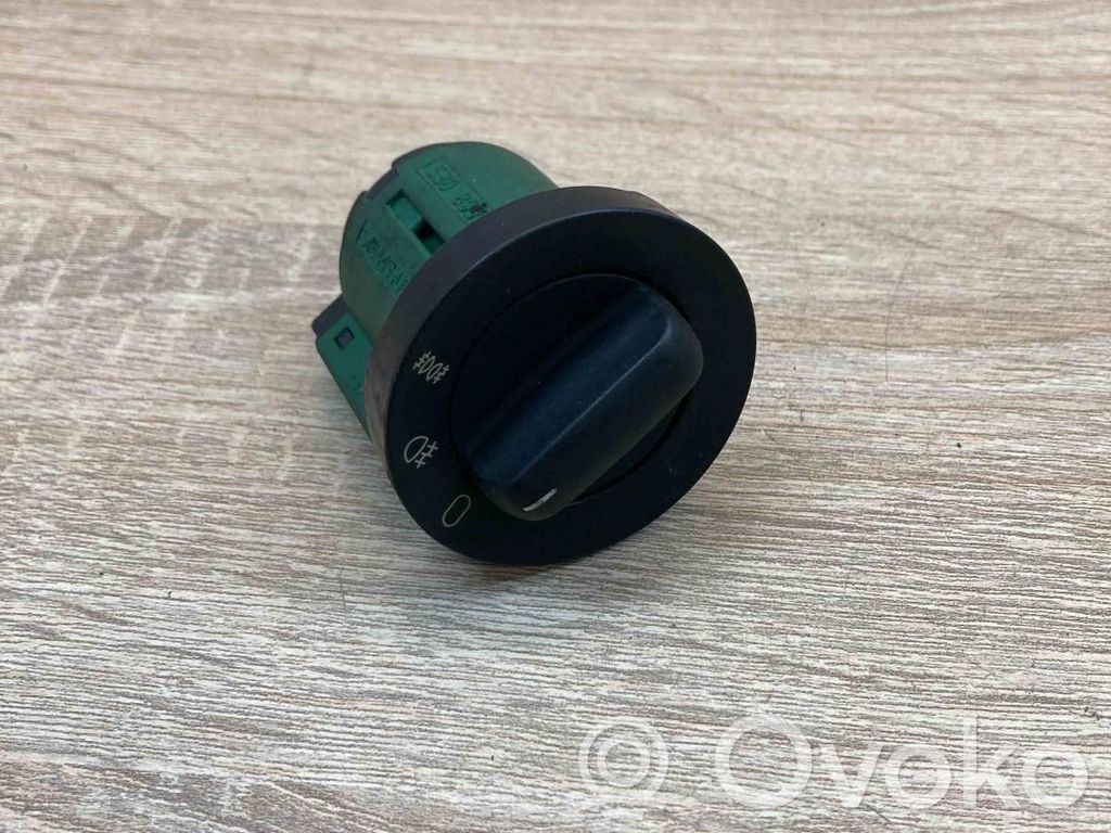 Lichtschalter   530893,549445500
