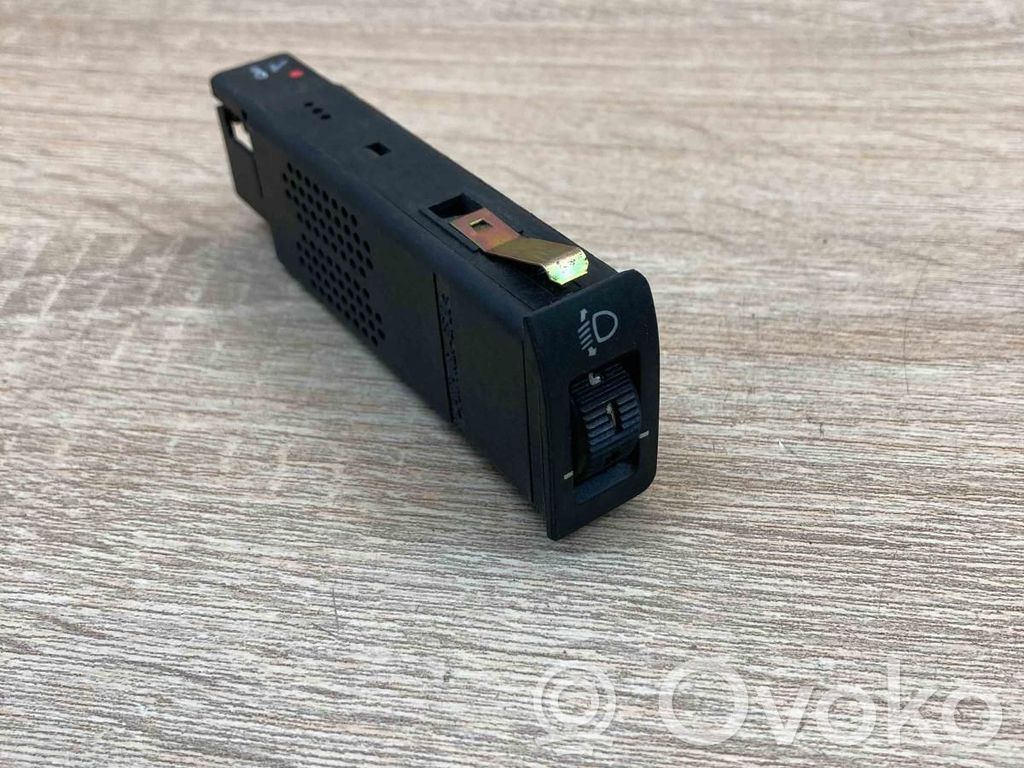 Headlight level height control switch   8352254,04000700