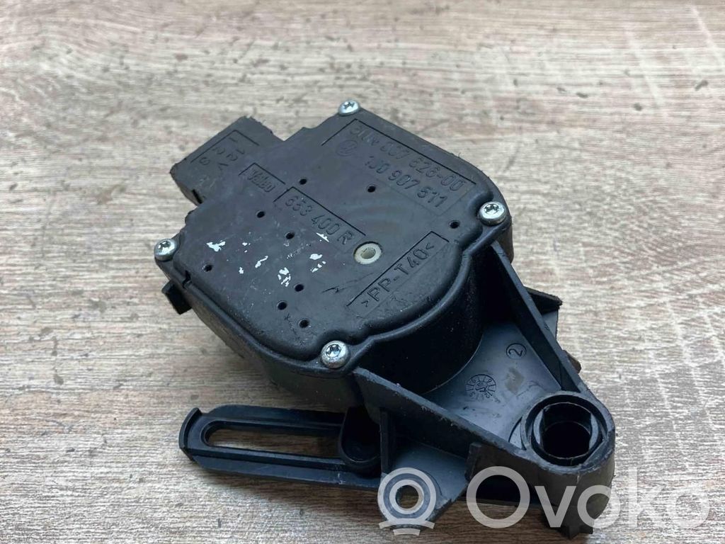 Volkswagen Golf IV Motor/actuator clapetă aer 