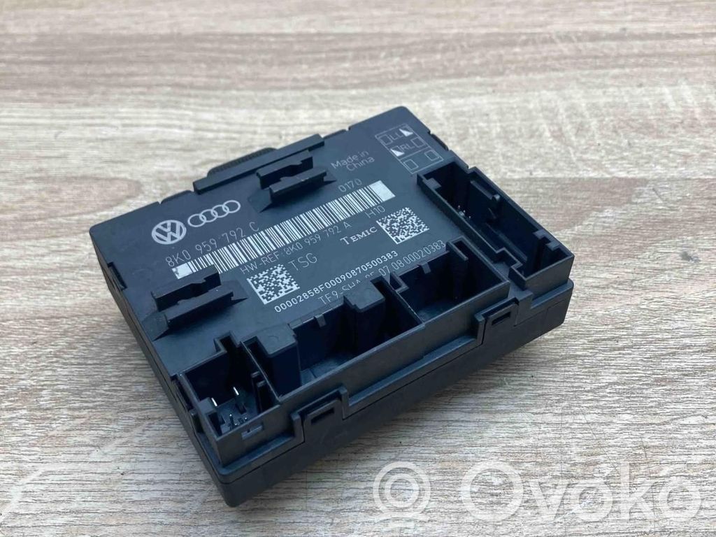 Unité de commande module de porte   8K0959792C