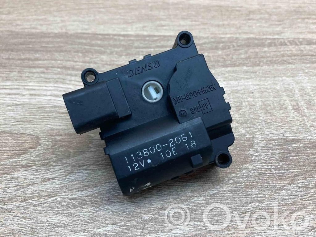 Toyota Avensis T250 Moteur / actionneur de volet de climatisation 