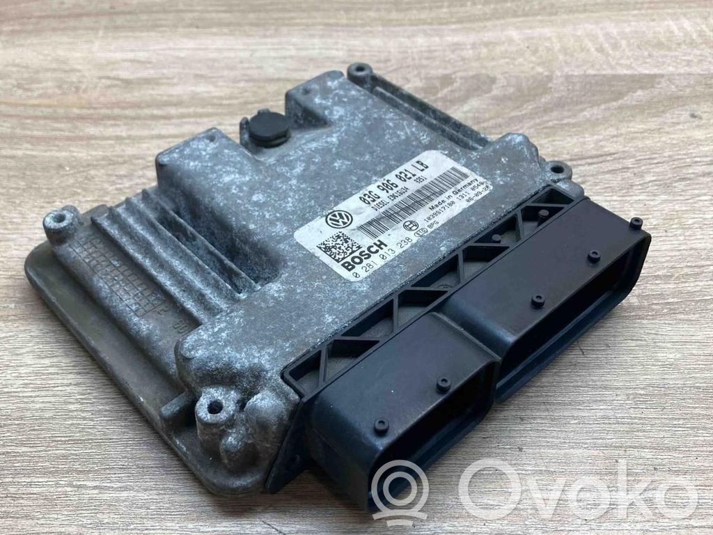 Skoda Octavia Mk2 (1Z) Unitate control motor/modul ECU 