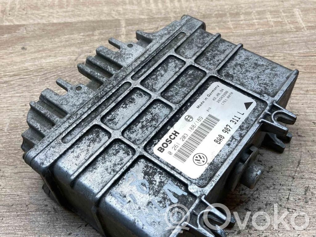 Komputer / Sterownik ECU silnika   8A0907311L,0261203188,MAIN189