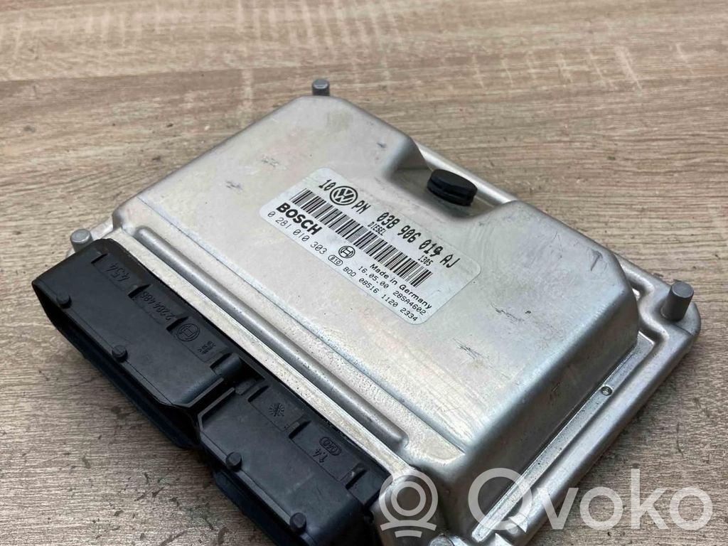 Volkswagen PASSAT B5 Centralina/modulo motore ECU 