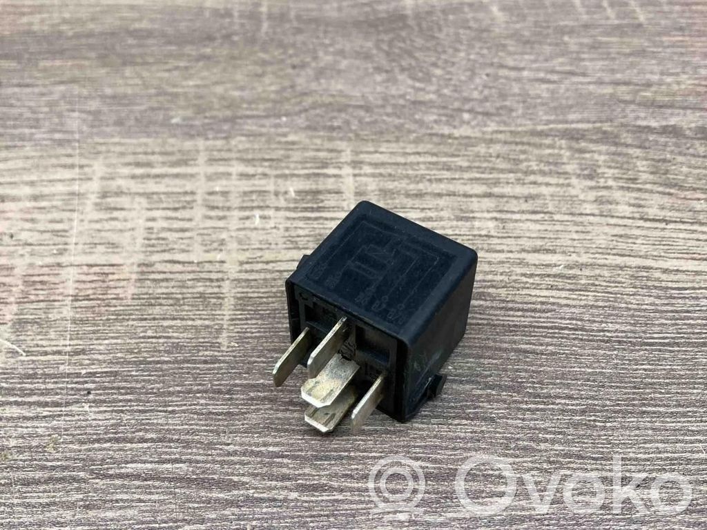 BMW 5 E34 Otros relés 
