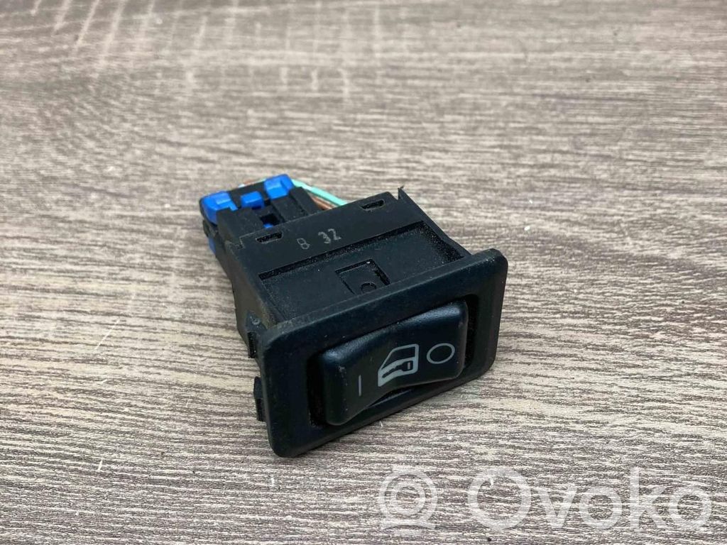 Mitsubishi Carisma Central locking switch button 