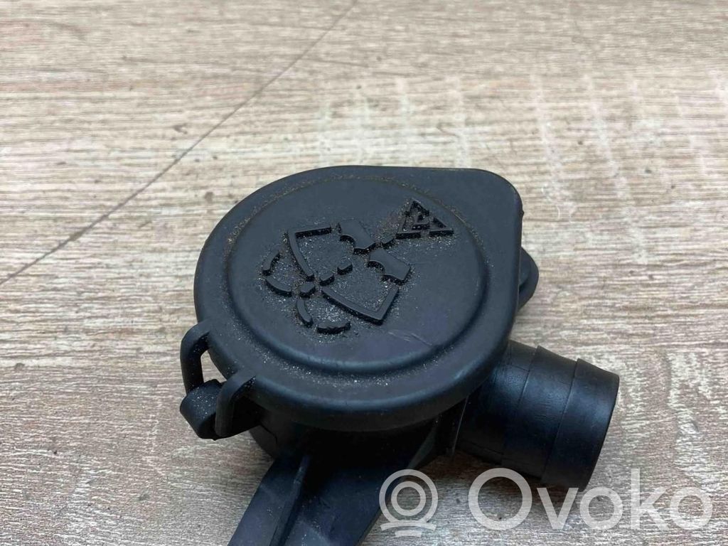 BMW 1 F20 F21 Tubo riempimento della vaschetta del liquido lavavetri 