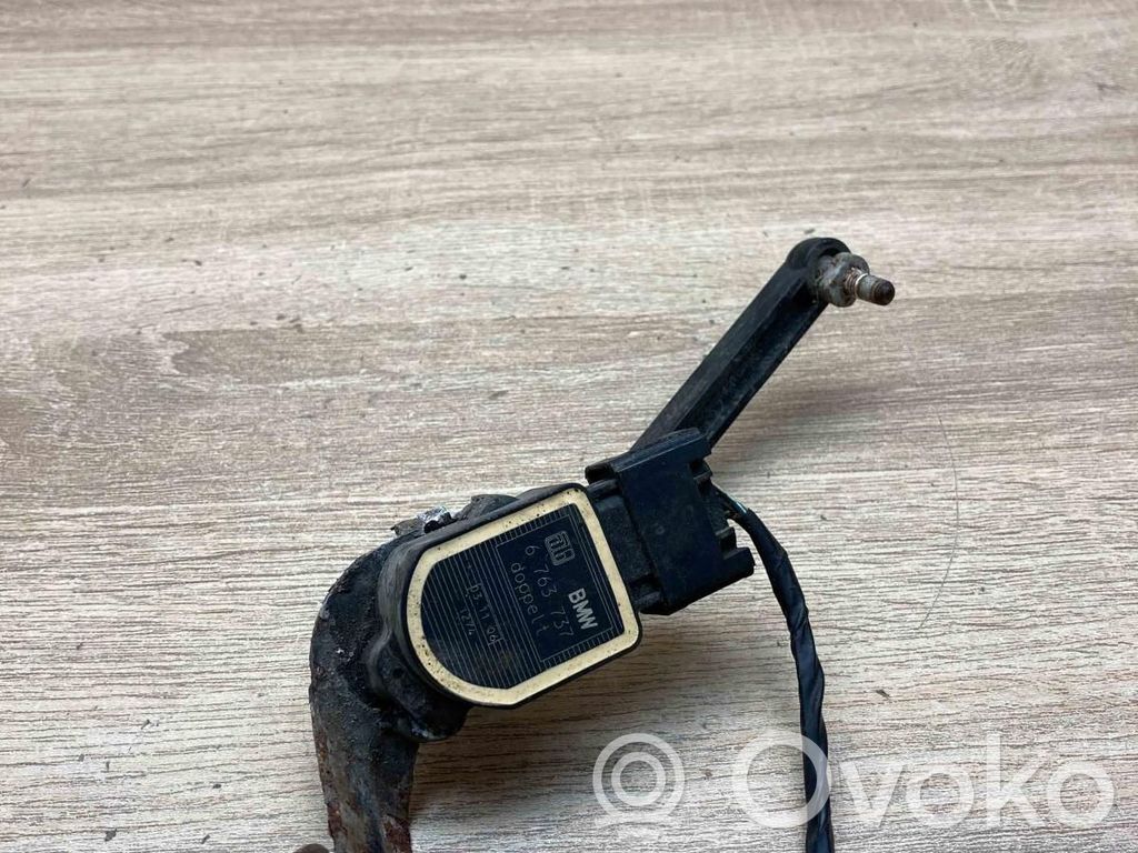 Headlight/headlamp level sensor   6763737,WITHPLUG