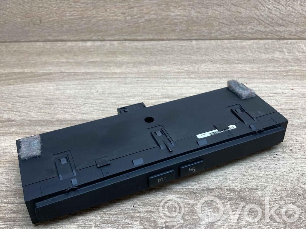 Parking (PDC) sensor switch   6969418