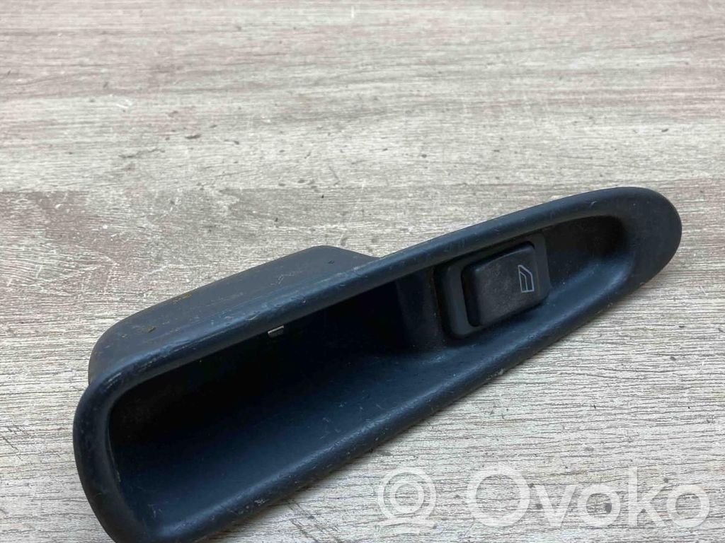 Volvo S40, V40 Electric window control switch 