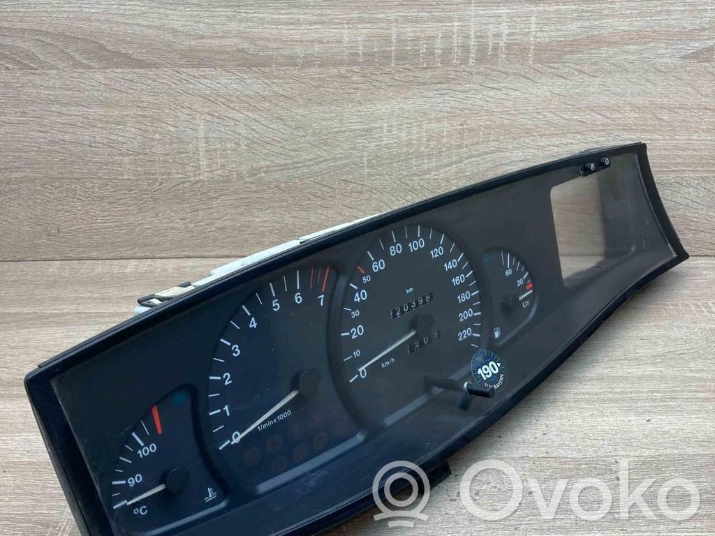 Opel Omega B1 Tachimetro (quadro strumenti) 