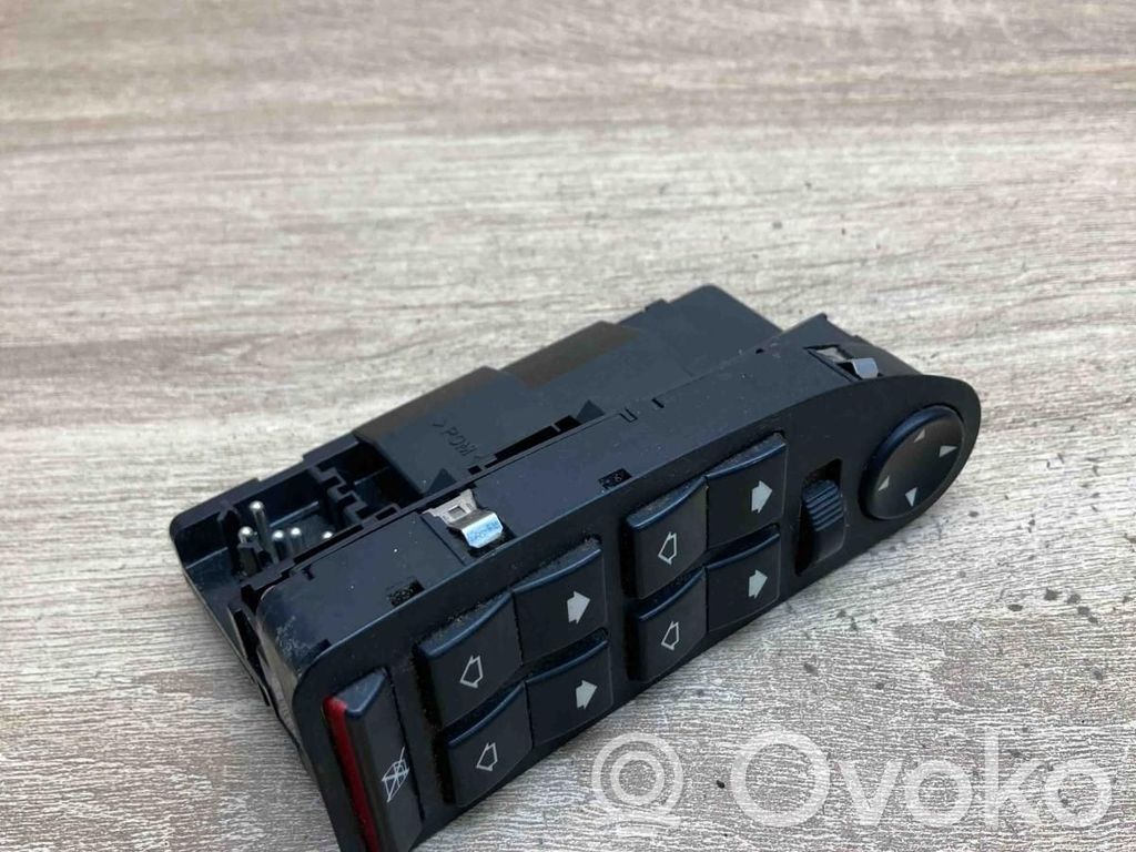 Electric window control switch   8368966