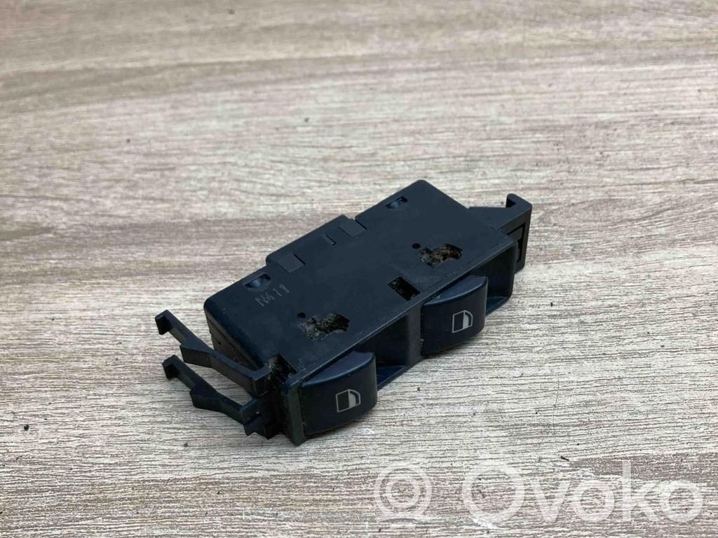 Electric window control switch   8381514,03120220