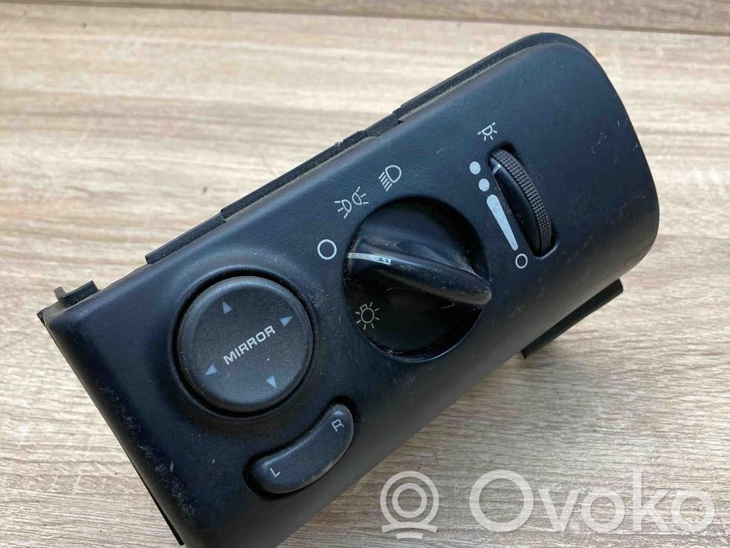Chrysler Voyager Light switch 