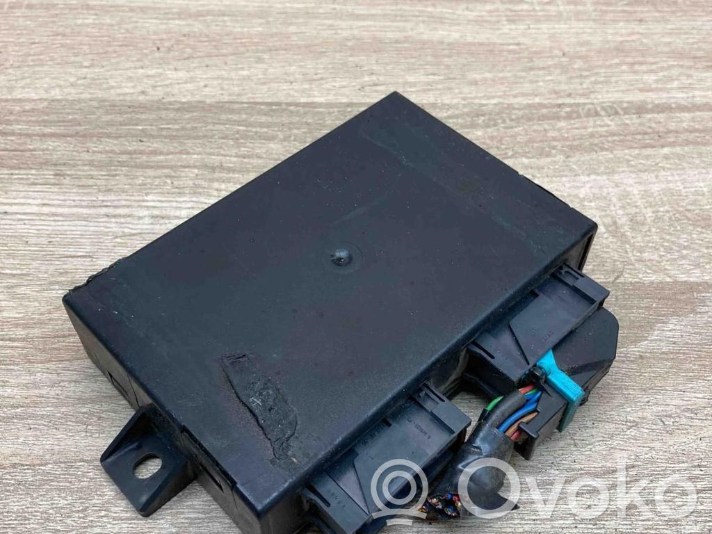 Volkswagen PASSAT B5 Unidad de control/módulo PDC de aparcamiento 