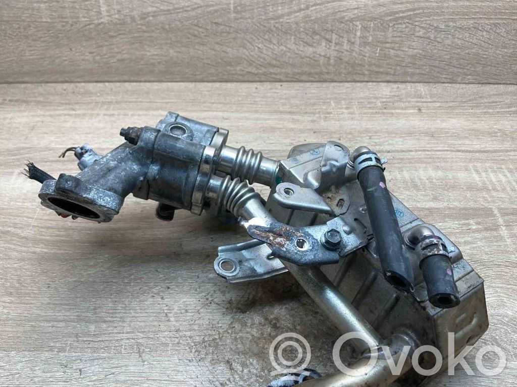 Toyota Auris 150 Valvola di raffreddamento EGR 