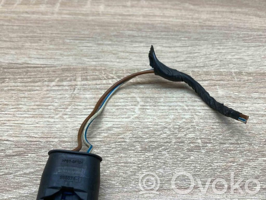 BMW 5 E39 Plug wire 
