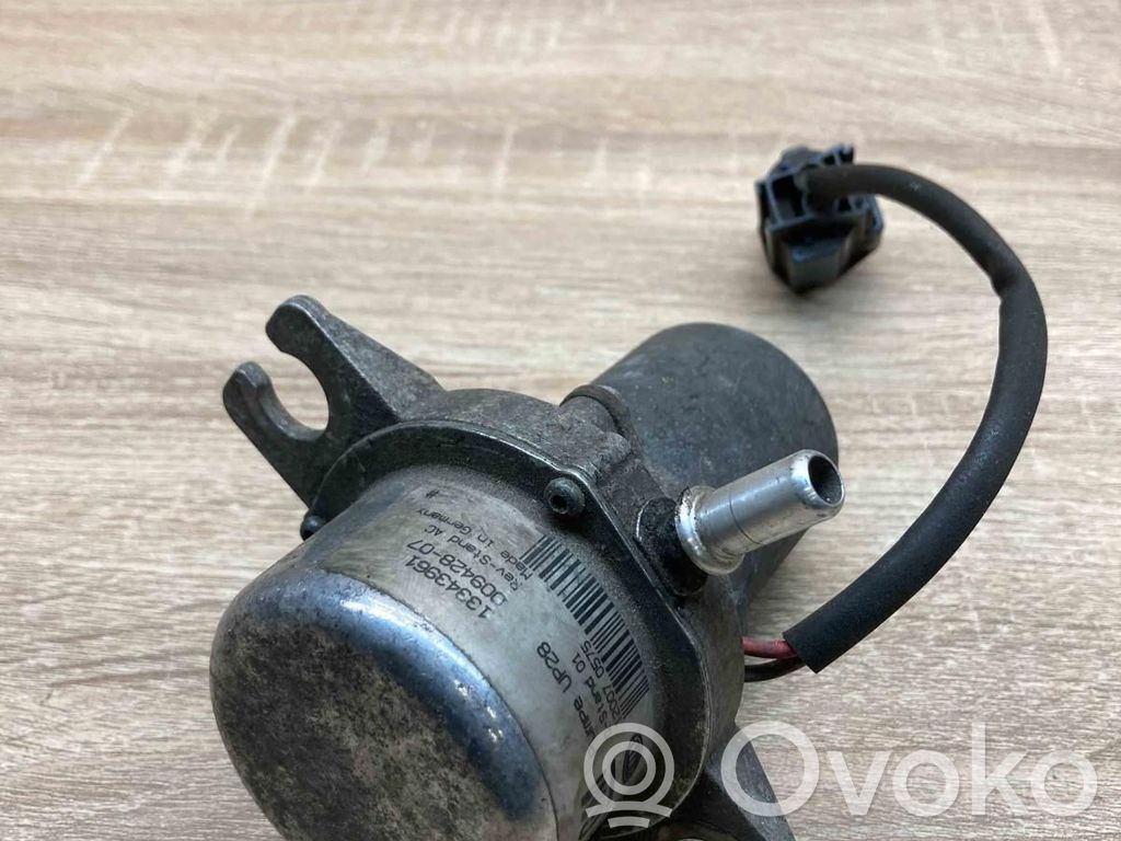 Opel Astra J Pompa a vuoto 