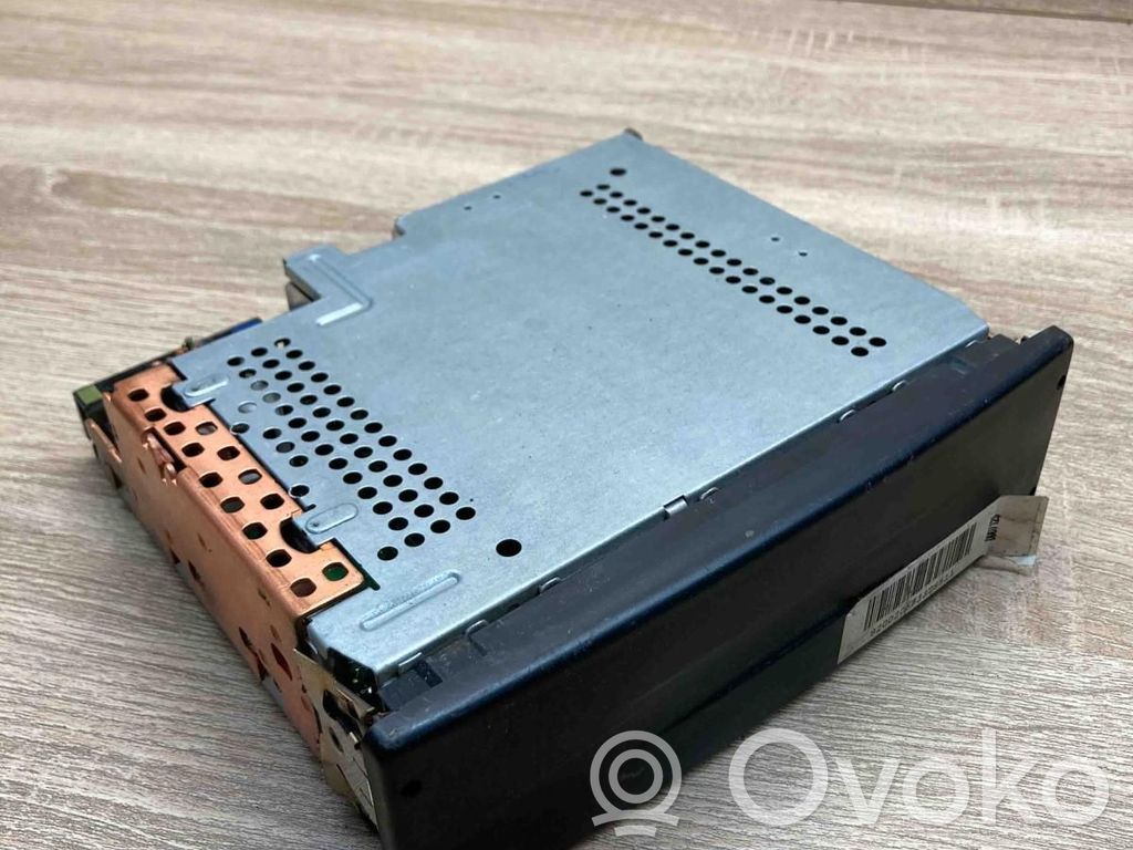 Stacja multimedialna GPS / CD / DVD   8200205833,AMPLIFIERRADIO