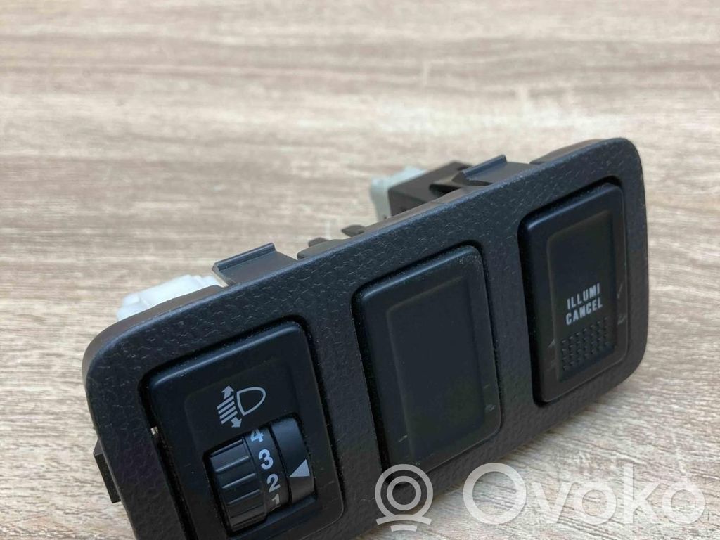 Suzuki Swift I Headlight level height control switch 