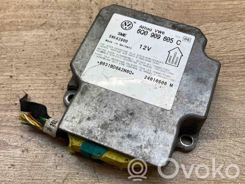 Volkswagen PASSAT B5.5 Centralina/modulo airbag 