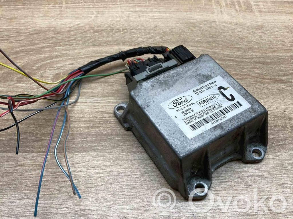 Ford Escape I Airbag control unit/module 