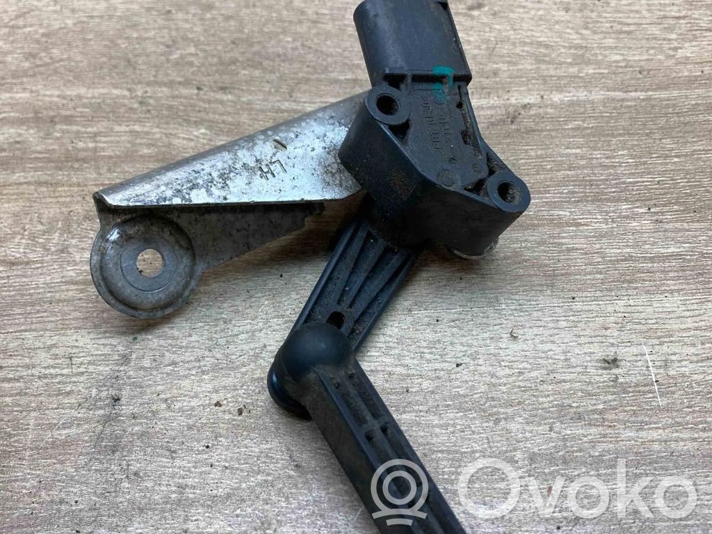 Headlight/headlamp level sensor   102794100A,304218