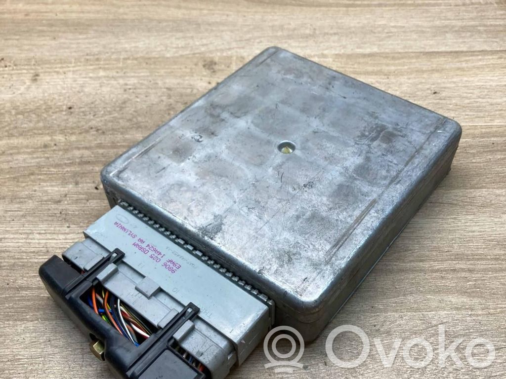 Ford Focus Komputer / Sterownik ECU silnika 