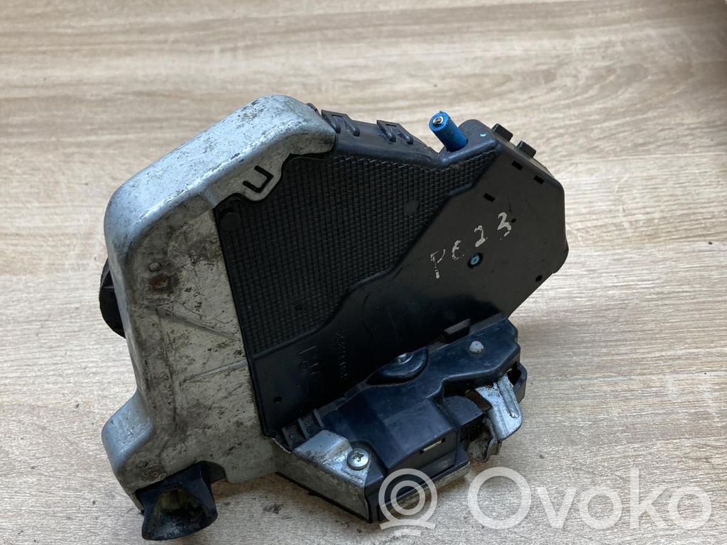 Toyota Auris 150 Serratura portiera anteriore
