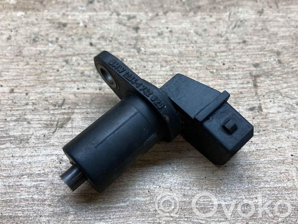 BMW 5 E39 Camshaft position sensor 