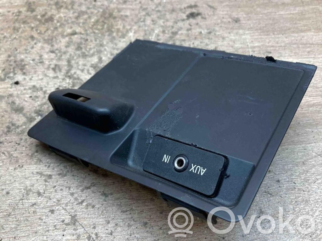 BMW X5 E70 Conector priză AUX 