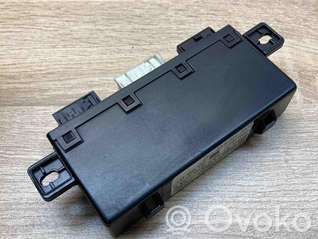 Unitate/modul comandă uși   8378773,689667