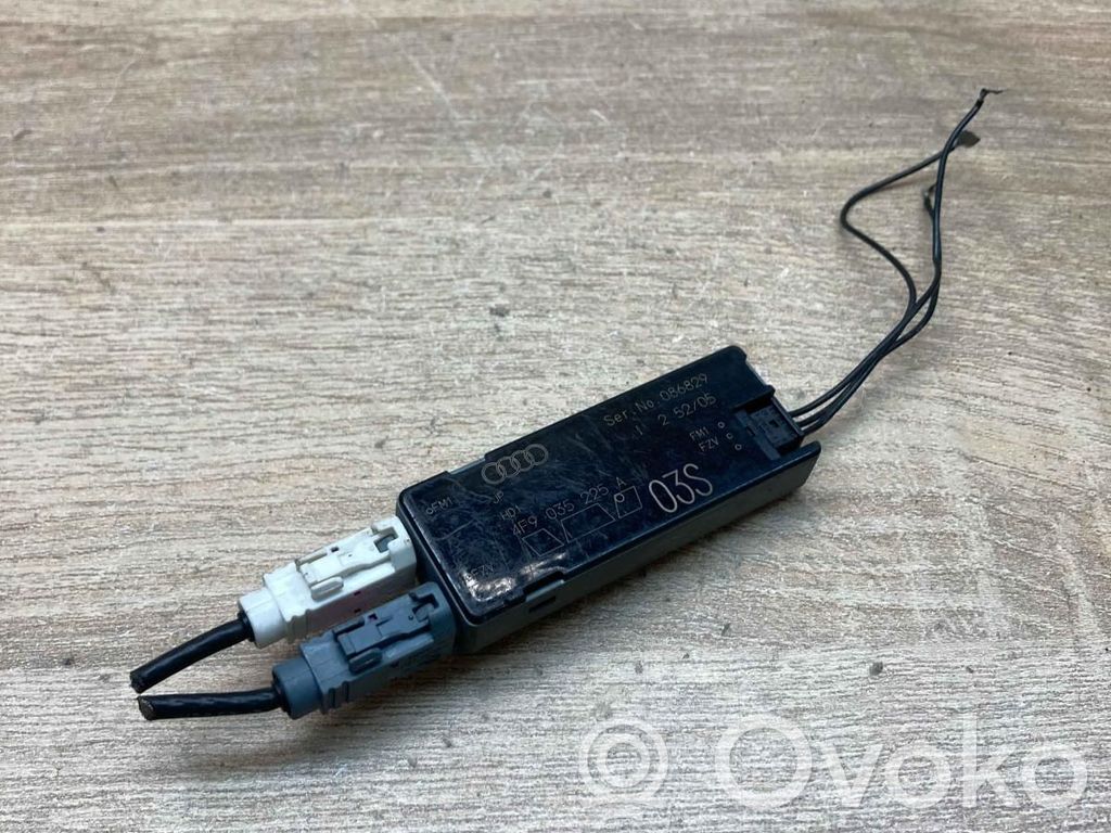 Audi A6 S6 C6 4F Antenos stiprintuvas 