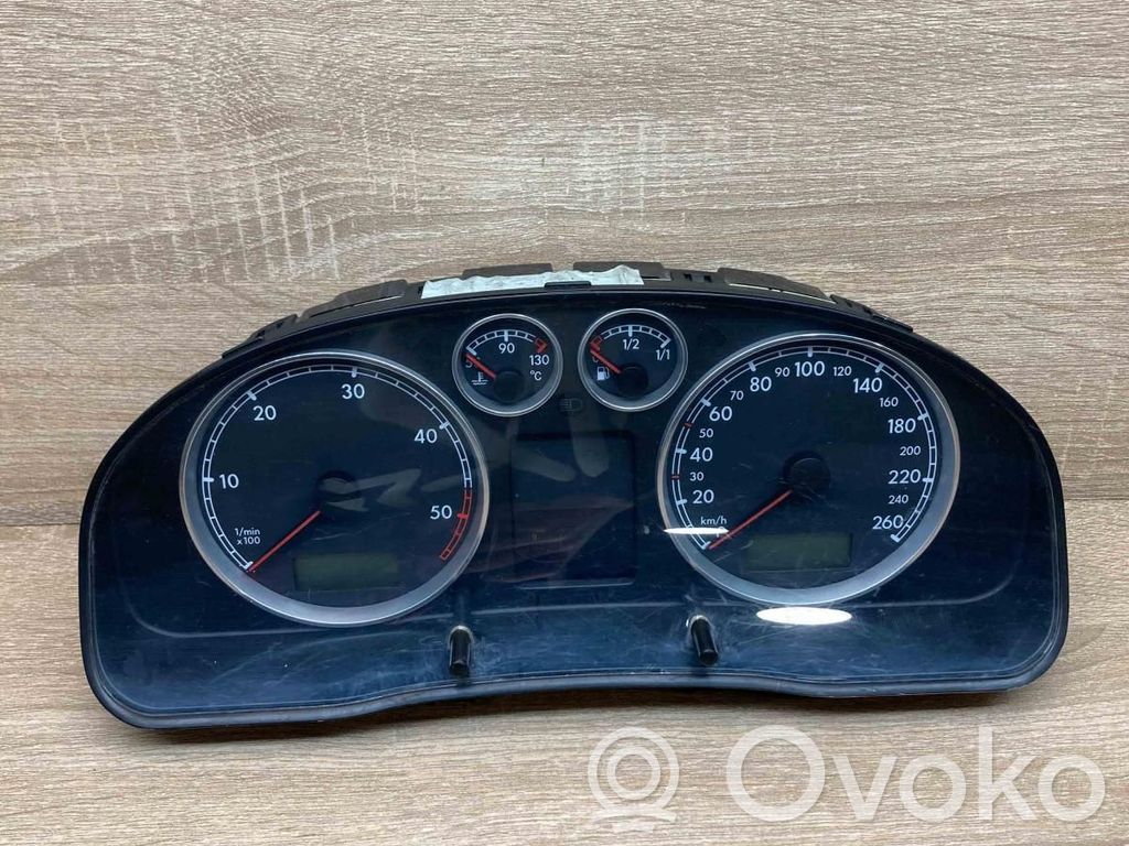 Volkswagen PASSAT B5 Tachimetro (quadro strumenti) 