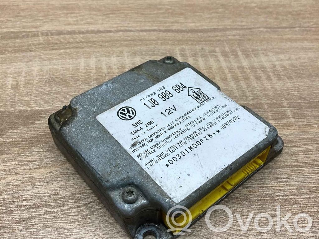 Volkswagen PASSAT B5 Unitate/modul de comandă airbaguri 