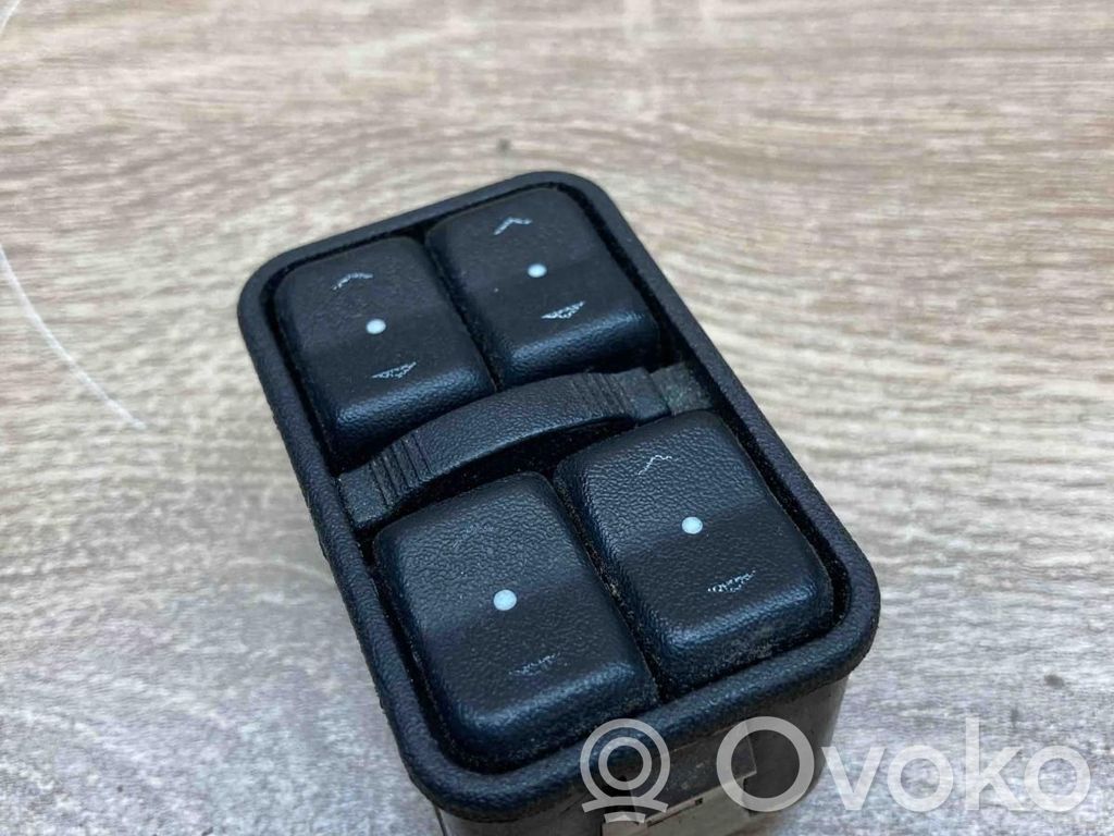 Opel Astra G Interruttore di controllo dell’alzacristalli elettrico