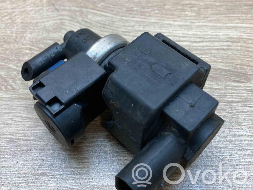 Audi A4 S4 B6 8E 8H Solenoid supapă turbosuflantă 