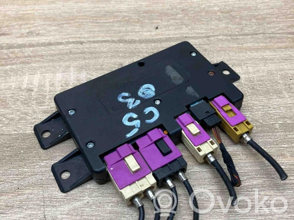 Audi A6 S6 C5 4B Amplificator antenă aeriană