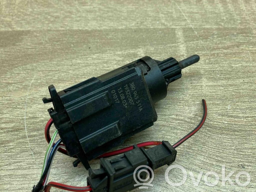 Volkswagen PASSAT B5.5 Comutator senzor pedală frână 