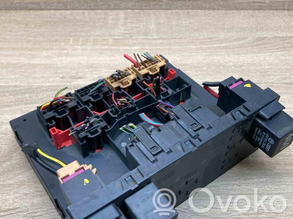 Volkswagen PASSAT B6 Module confort 