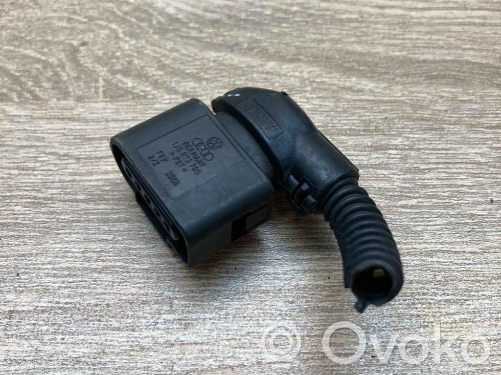 Volkswagen PASSAT B7 Plug wire 