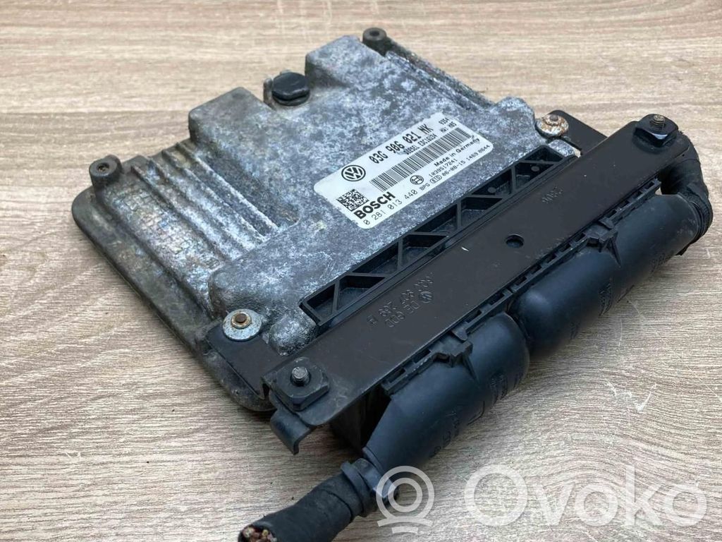 Volkswagen PASSAT B6 Moottorin ohjainlaite/moduuli (käytetyt) 