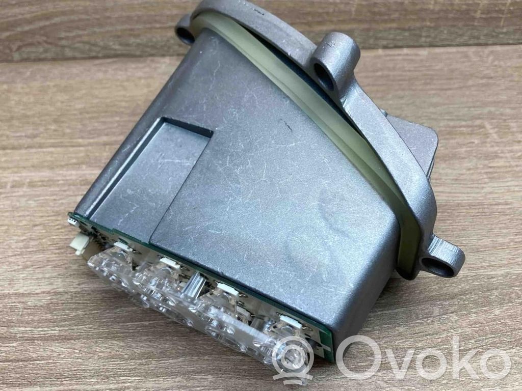 BMW 7 F01 F02 F03 F04 Lampa przednia 